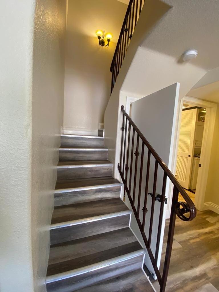 Vacation Two Bedroom La Jolla Luxury Condo Apartment San Diego
