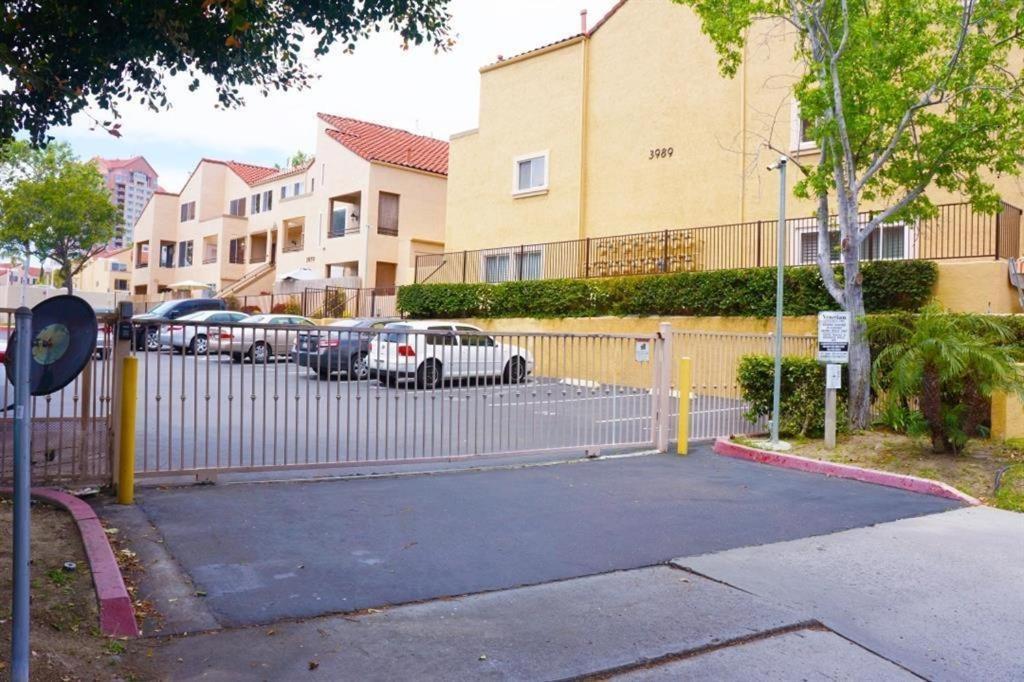 Vacation Two Bedroom La Jolla Luxury Condo Apartment