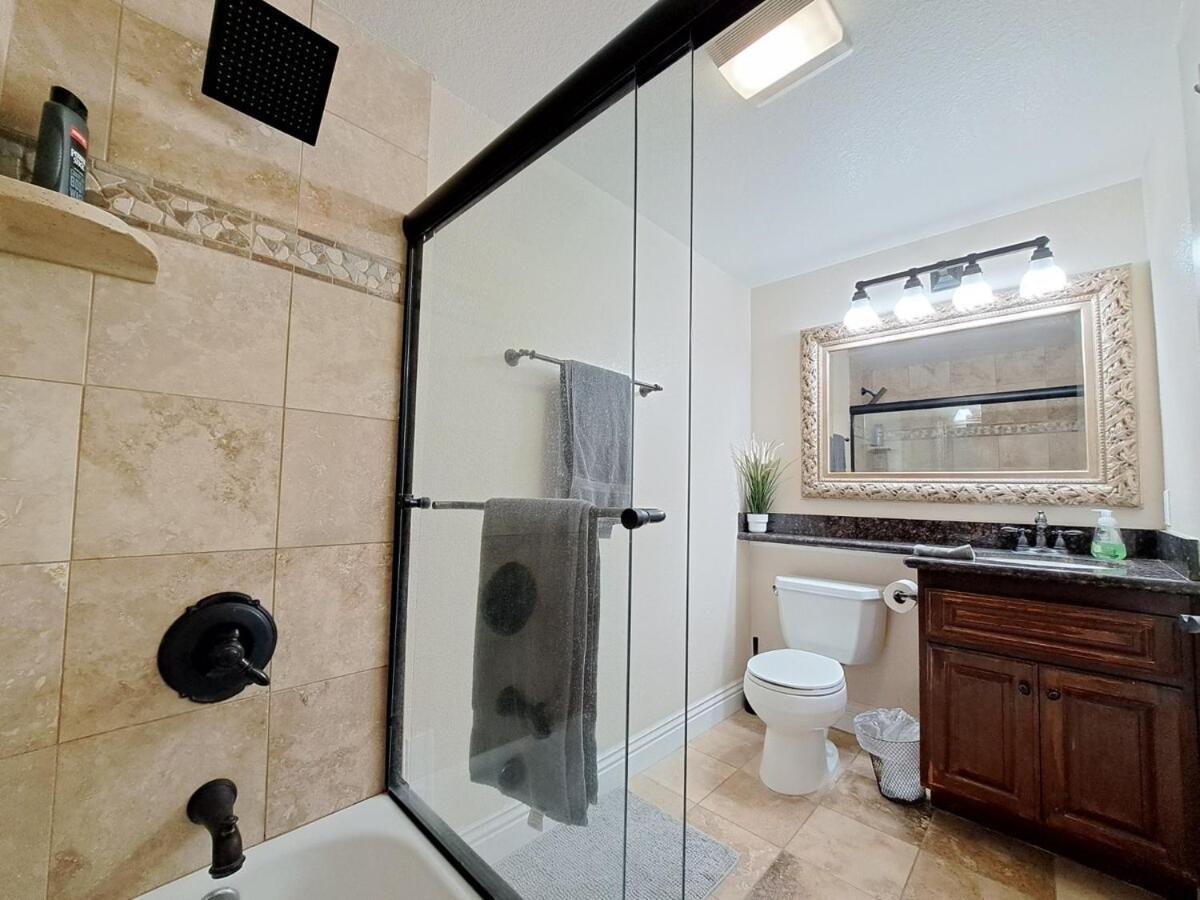 Vacation Two Bedroom La Jolla Luxury Condo *